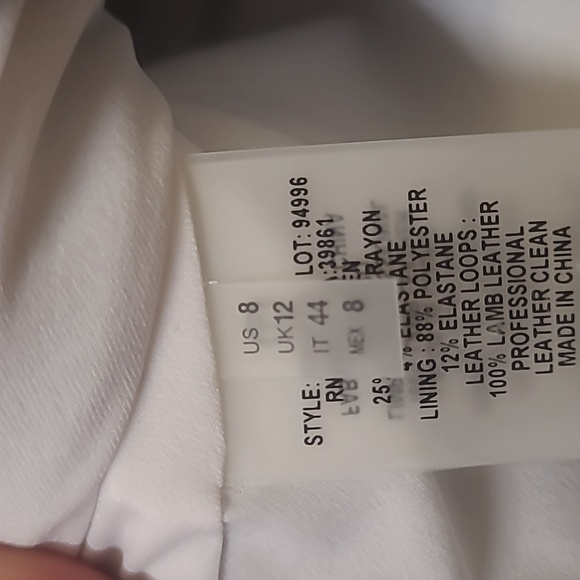 Elie Tahari‎ Light Gray Textured Blazer for women  used  exelent  condition. - Picture 11 of 13